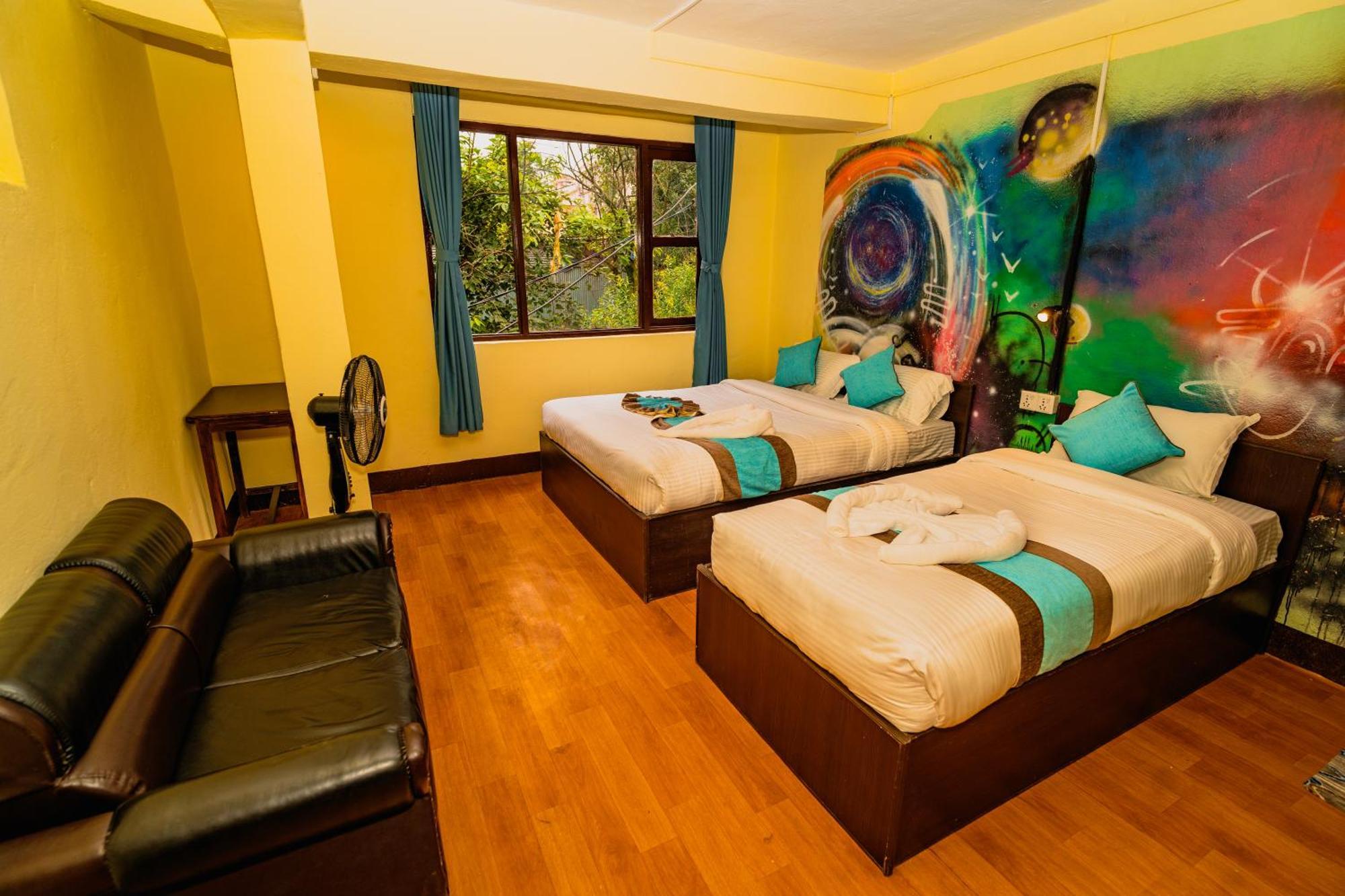 Rest Up Kathmandu Hostel Exterior foto