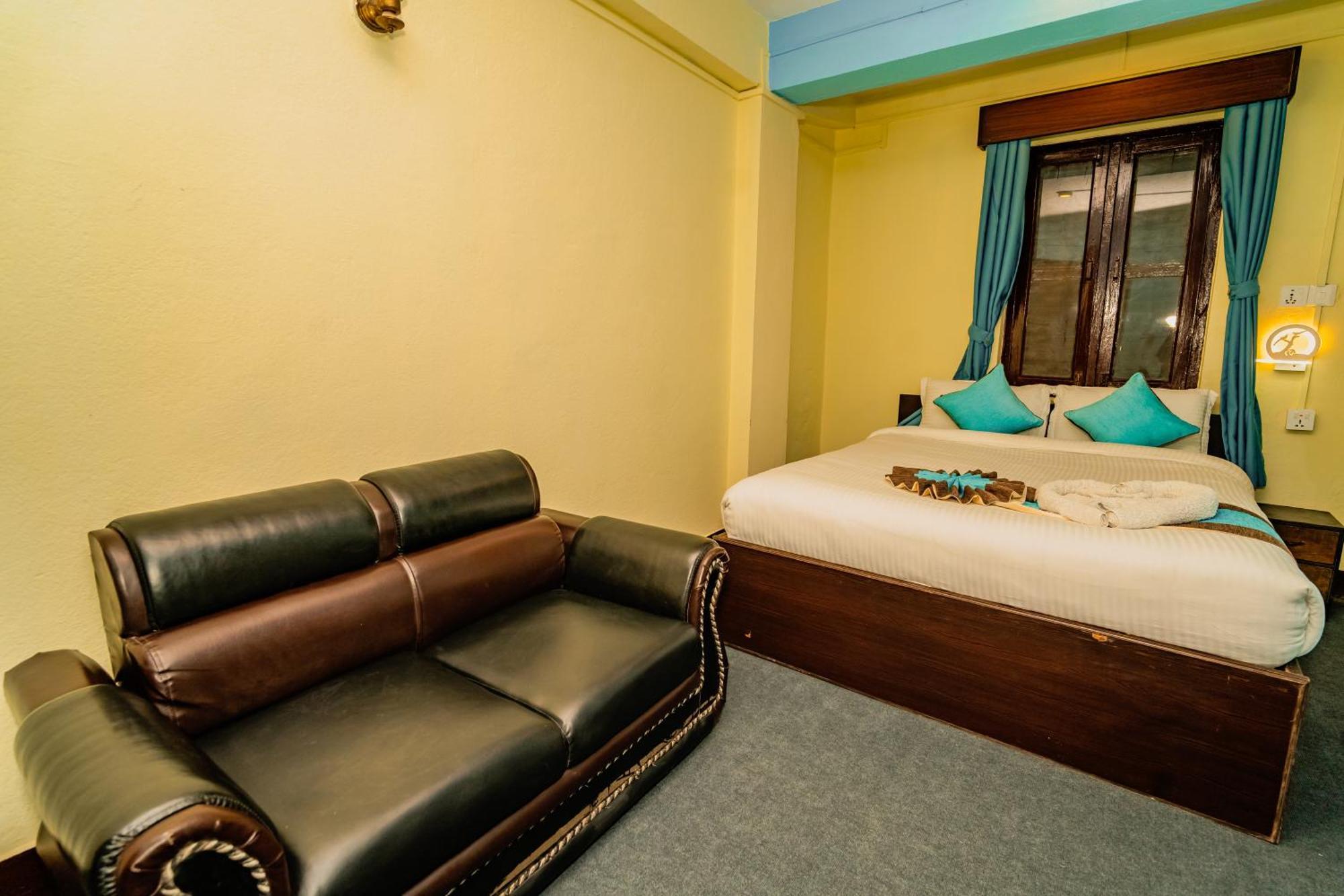 Rest Up Kathmandu Hostel Exterior foto