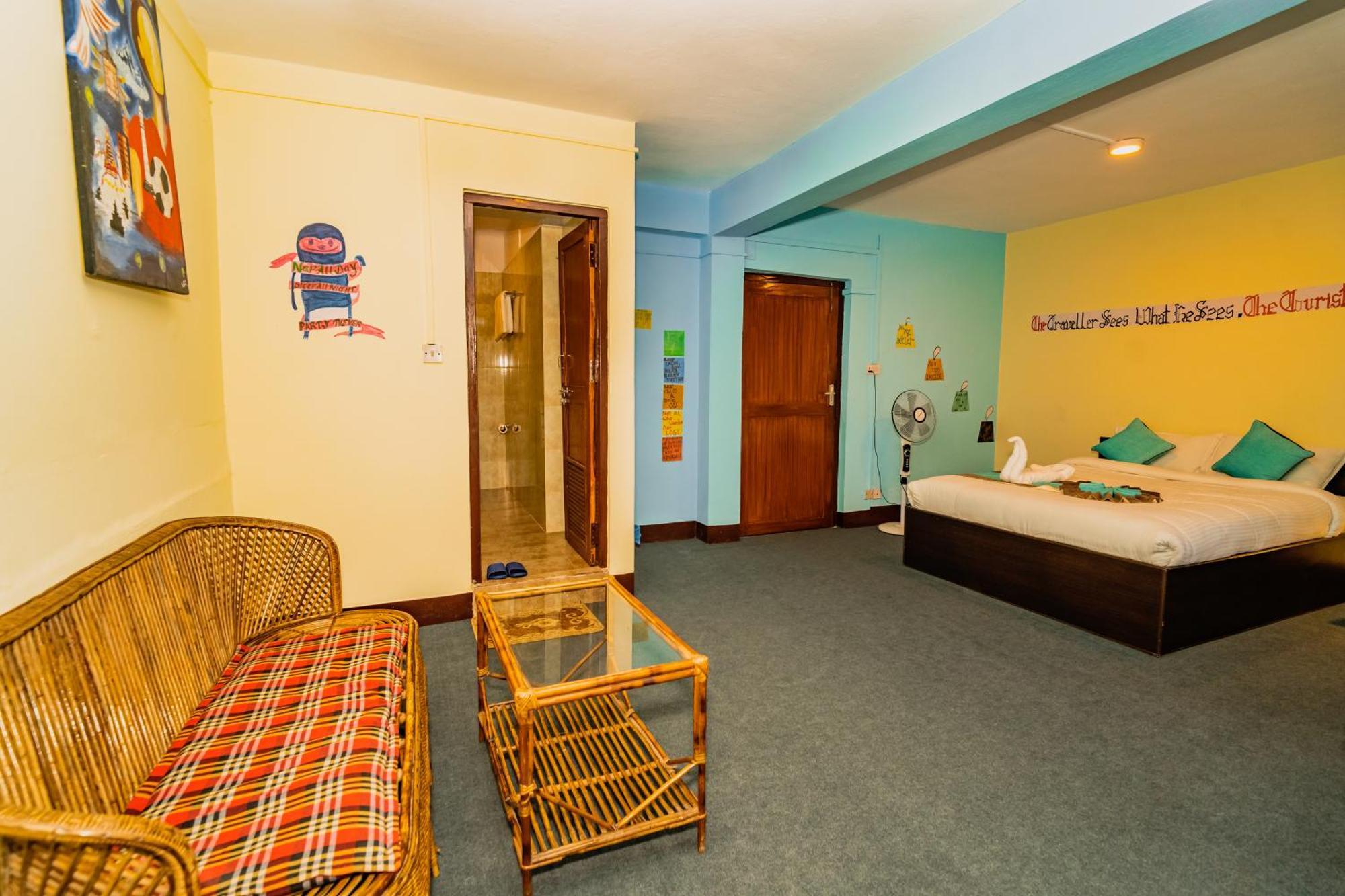 Rest Up Kathmandu Hostel Exterior foto