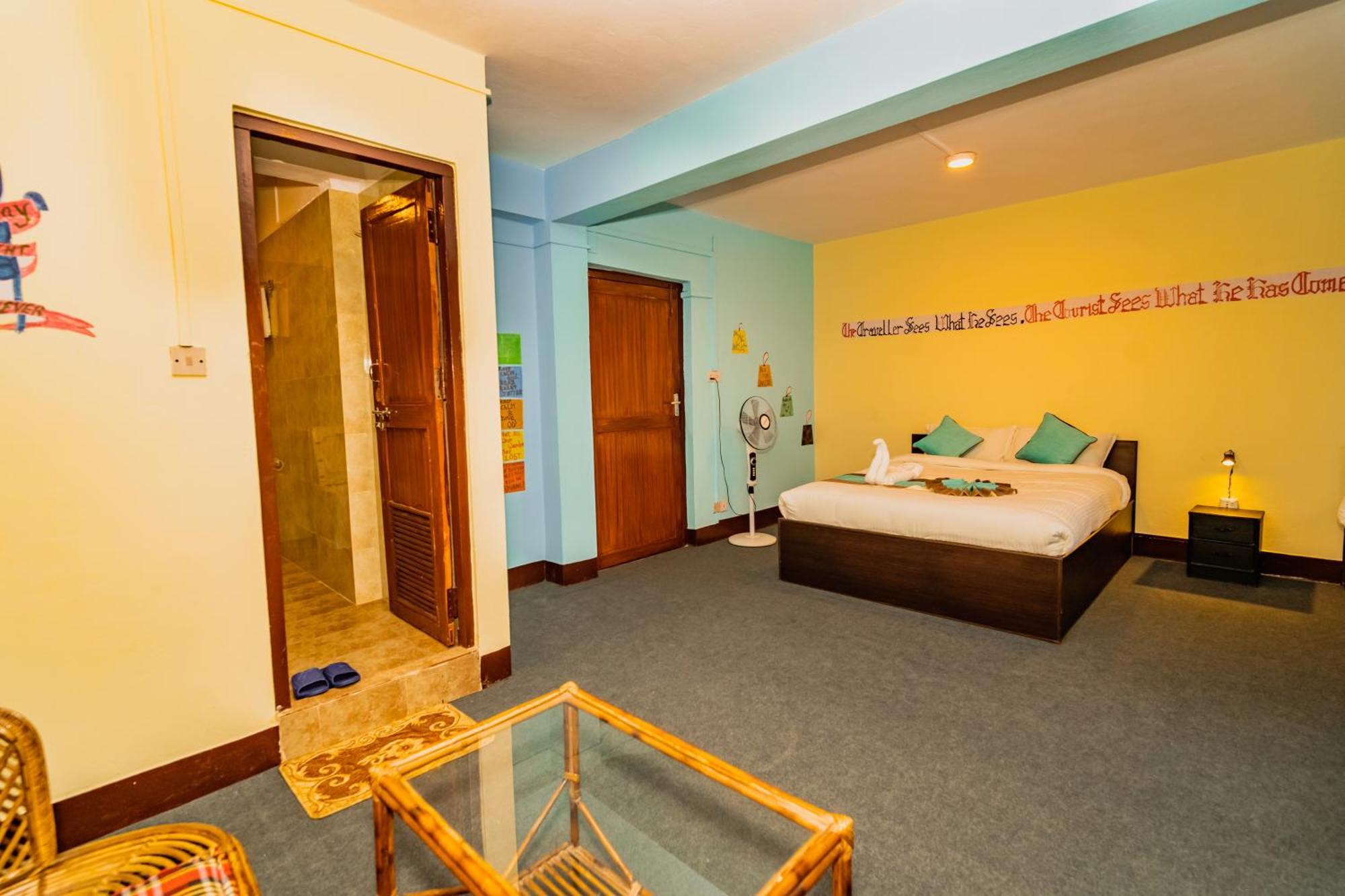 Rest Up Kathmandu Hostel Exterior foto